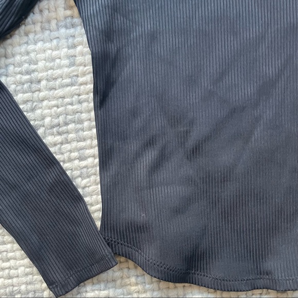Year of Ours Black Ribbed Knit Long Sleeve Top Size Medium - Picture 2 of 6